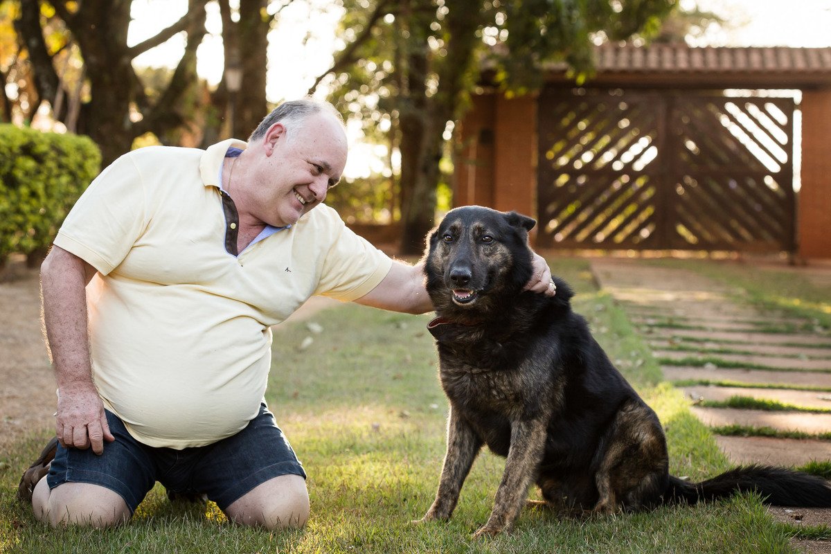 Projeto de lei autoriza licença para “pais de pet” em caso de morte do animal
